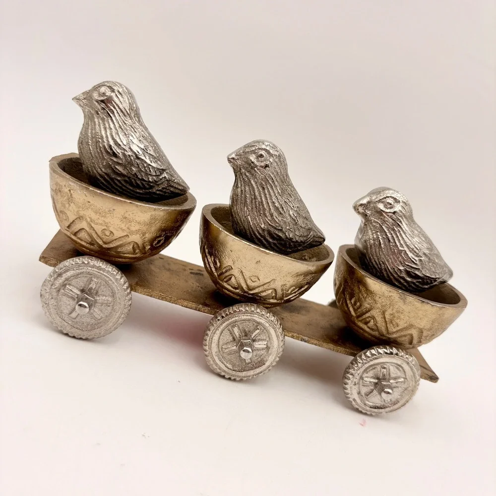 Vintage Style Mixed Metal Three Birds on Rolling Cart Figurine‎ Decor 8.5 Inch